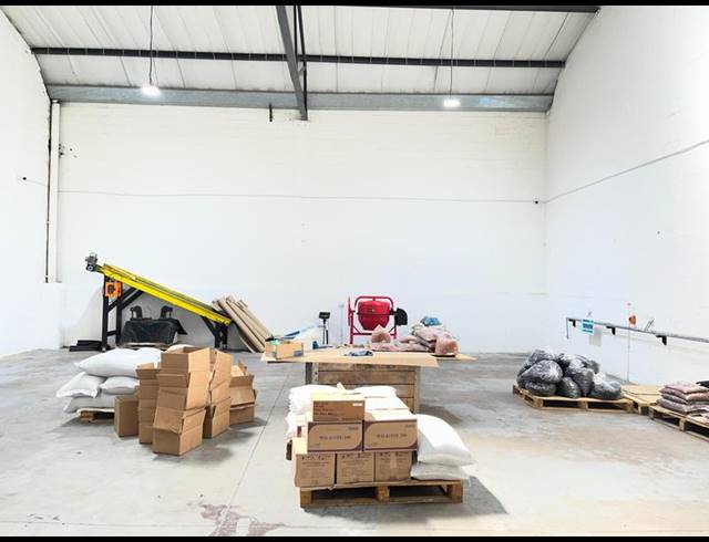 INDUSTRIAL PROPERTY TO RENT IN KILLARNEY GARDENS